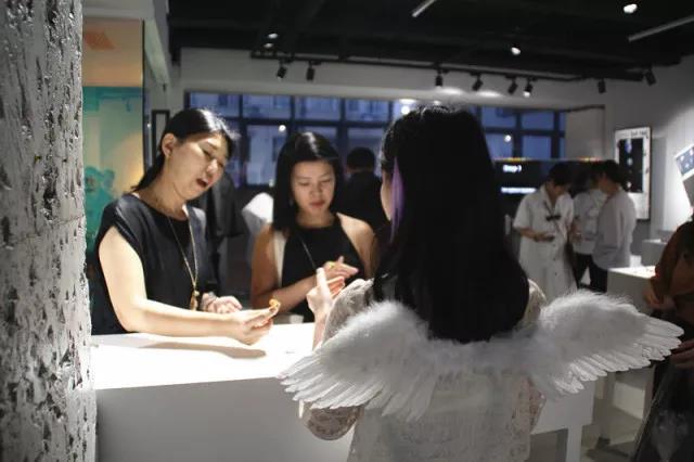 &ldquo;小設計師&rdquo;為觀眾講述作品背后的故事