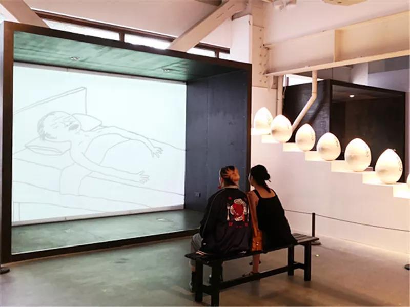 參觀“亂了亂了 大衛 · 史瑞格里展”