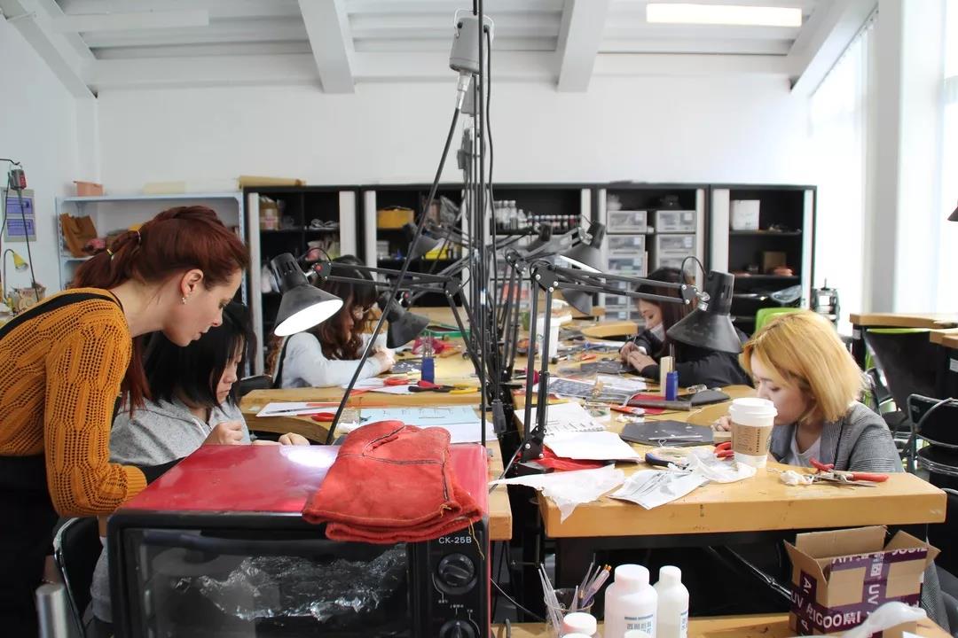 AIVA當(dāng)代首飾教室