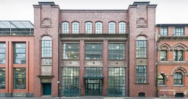 英國伯明翰城市大學珠寶學院大門