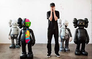 KAWS聯(lián)名又被瘋搶， “嘩眾取寵”的波普藝術(shù)家們?yōu)槭裁茨敲磿?huì)賺錢？