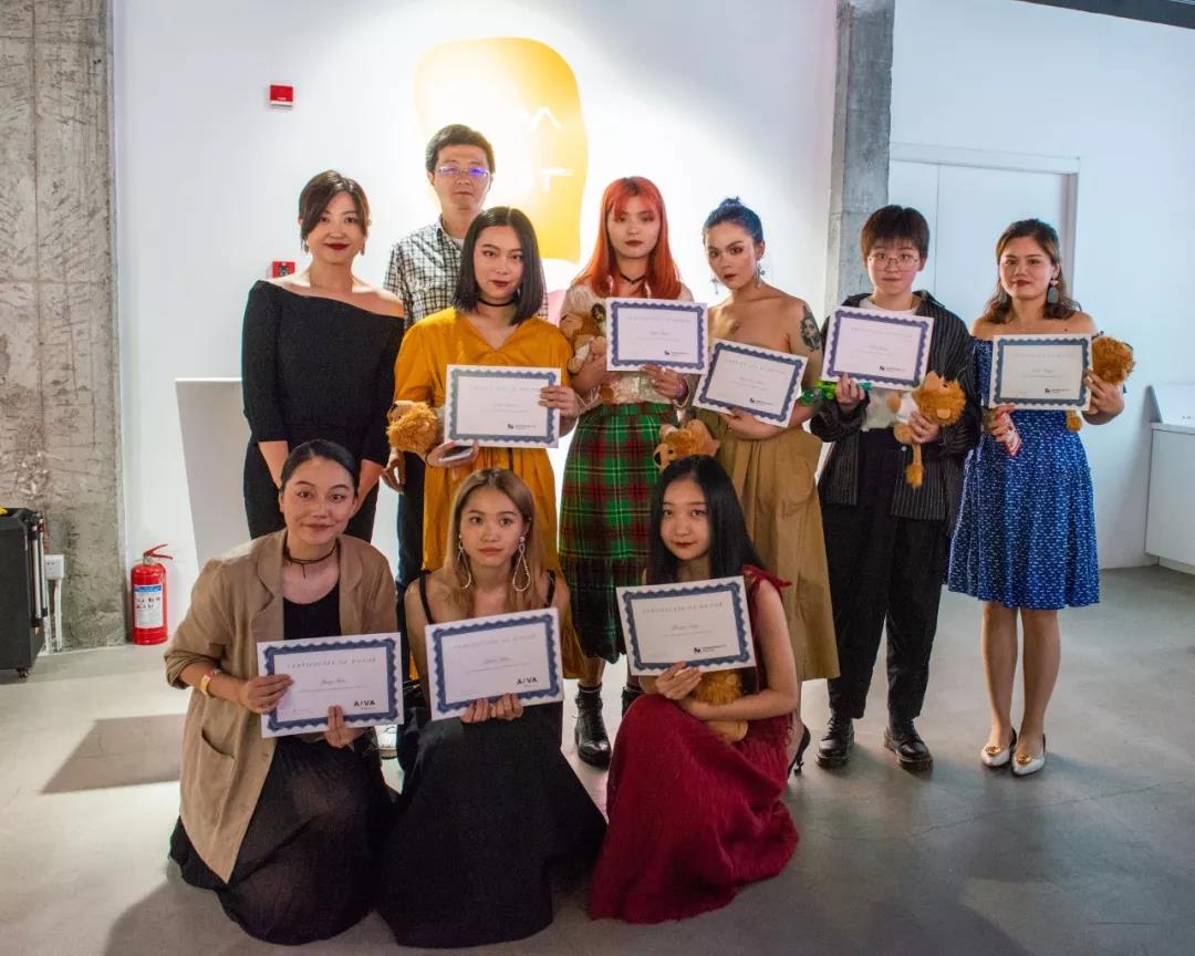 獲獎(jiǎng)學(xué)生大合影