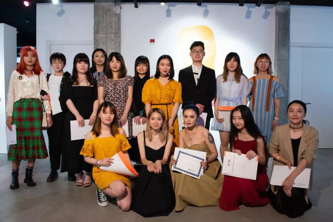 全體學(xué)生大合影