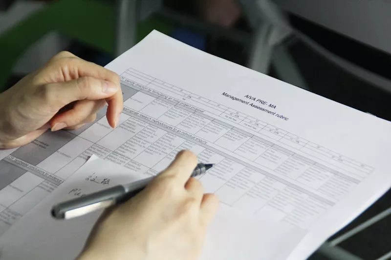 課堂：碩士預(yù)科學(xué)生第一次匯報(bào)演講