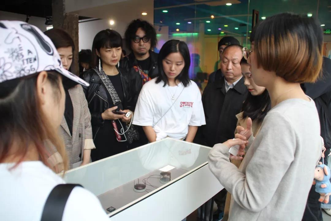 《FERROcity》首飾與物品展