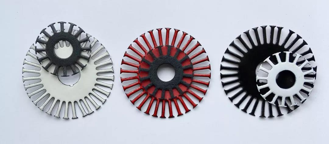 Elizabeth Turrell  Widget  三枚胸針/徽章